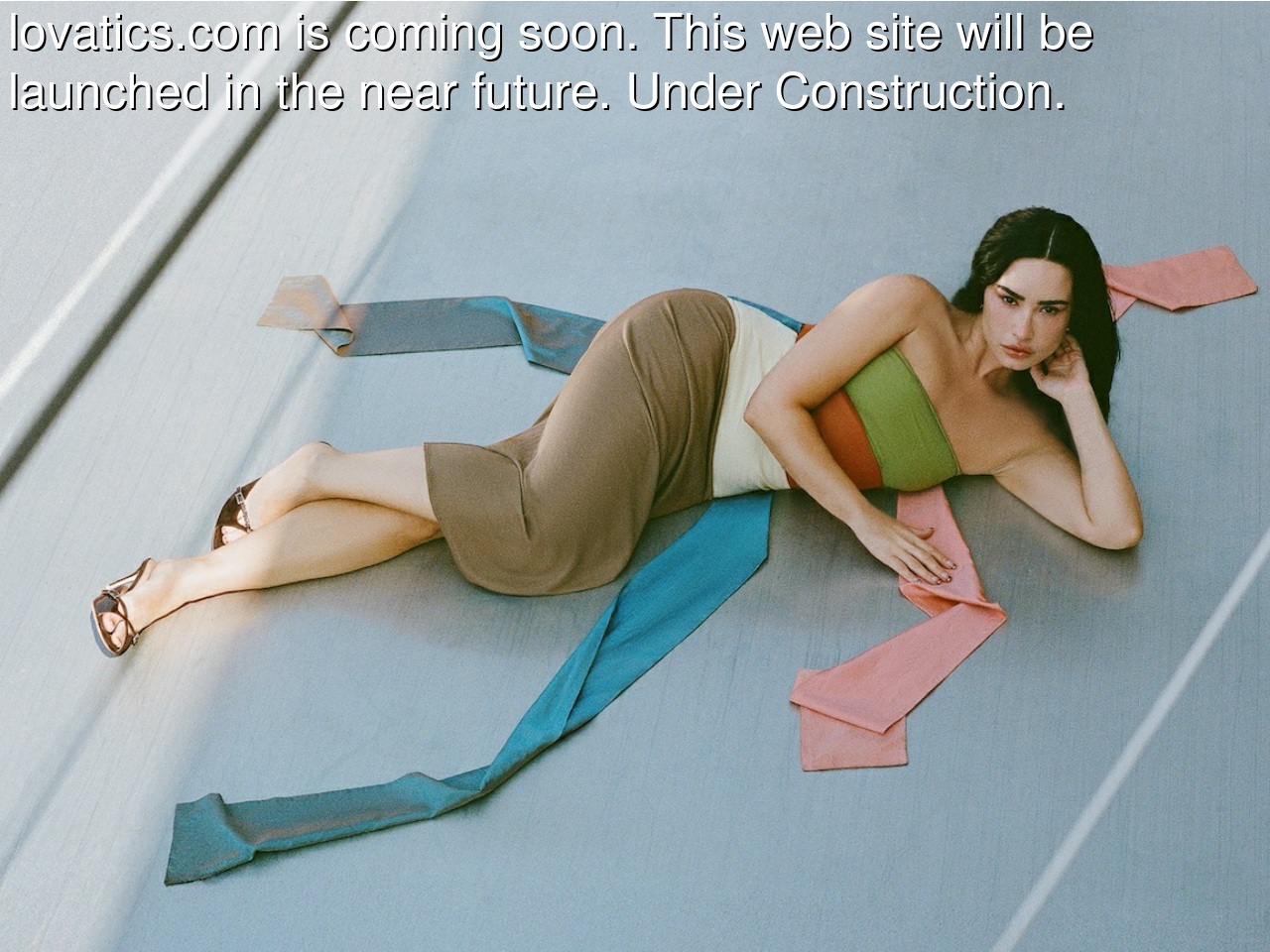 wwwlovatics.com screenshot alt-text